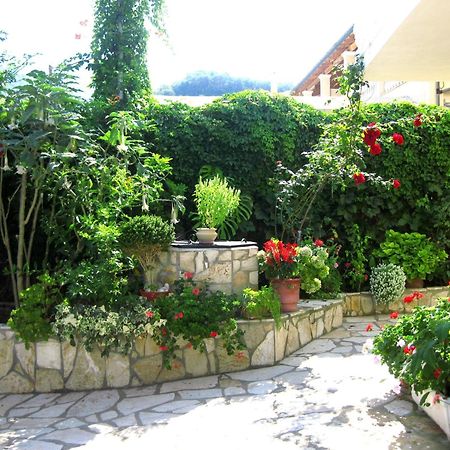 Danae Apartments Agios Gordios  Exterior photo