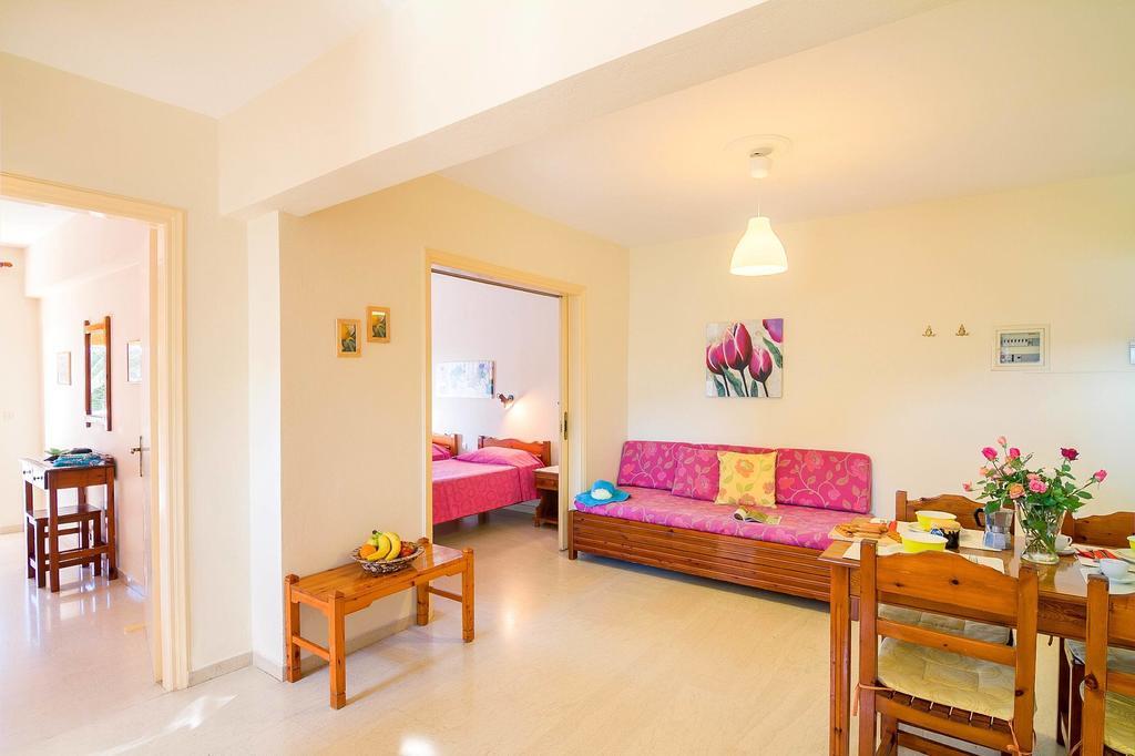 Danae Apartments Agios Gordios  Room photo