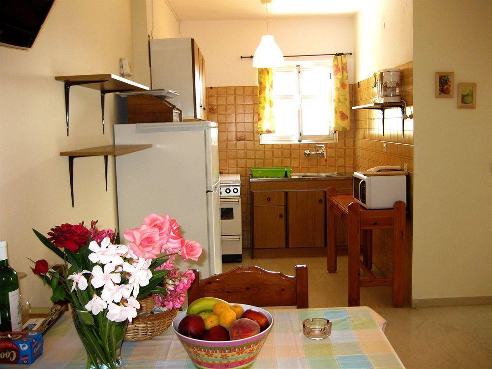 Danae Apartments Agios Gordios  Exterior photo